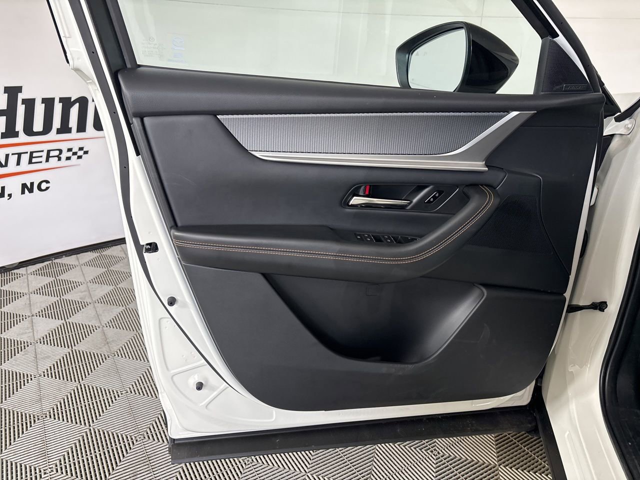 Used 2025 MAZDA CX-90 Plug-In Hybrid w/Premium Sport image 7