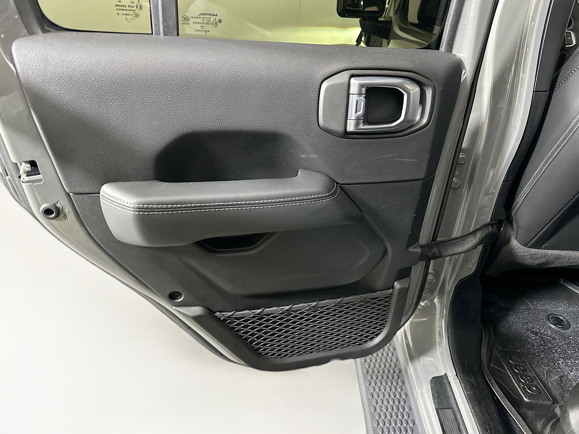 Used 2023 Jeep Wrangler Sahara w/ Cold Weather Group image 25