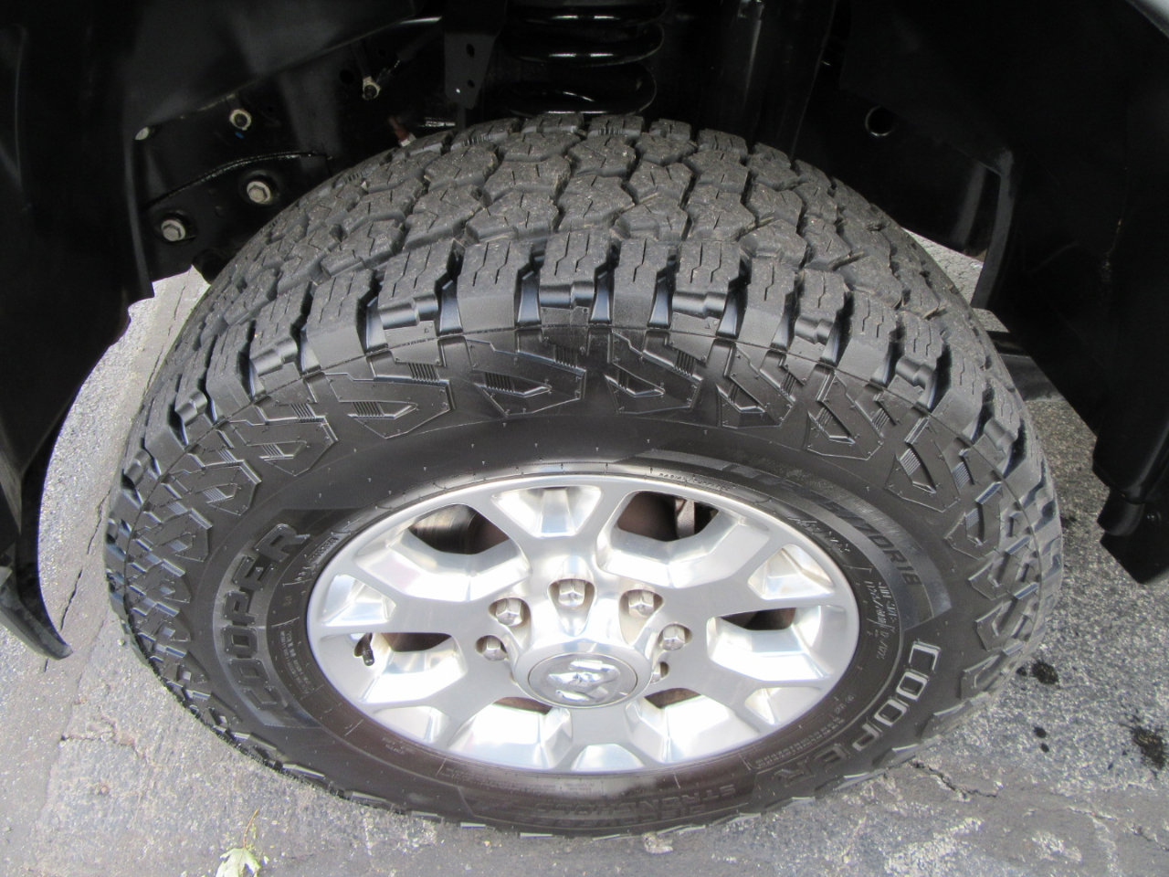 Used 2024 RAM 2500 Laramie image 22