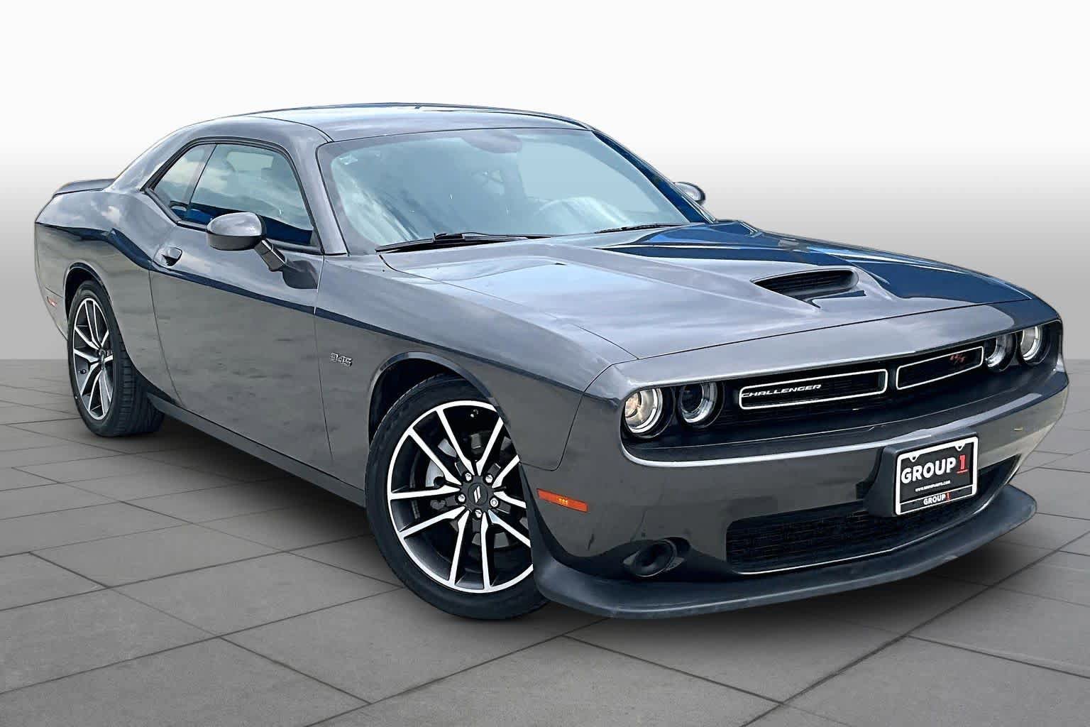 Used 2023 Dodge Challenger R/T RWD image 3