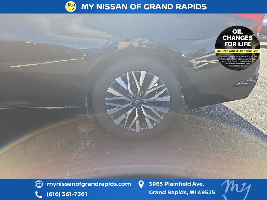 Used 2025 Nissan Altima 2.5 SV FWD image 28