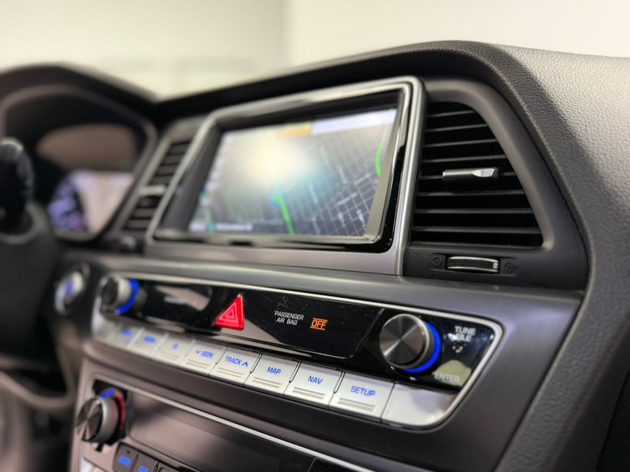 Used 2019 Hyundai Sonata Limited w/ Ultimate Package 04 FWD image 56