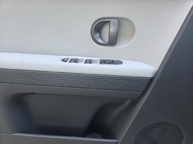 New 2027 Hyundai Ioniq 5 SE RWD image 23