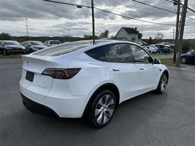 Used 2023 Tesla Model Y Long Range image 5
