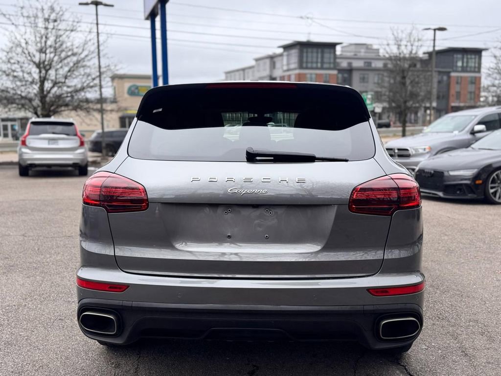 Used 2017 Porsche Cayenne image 5