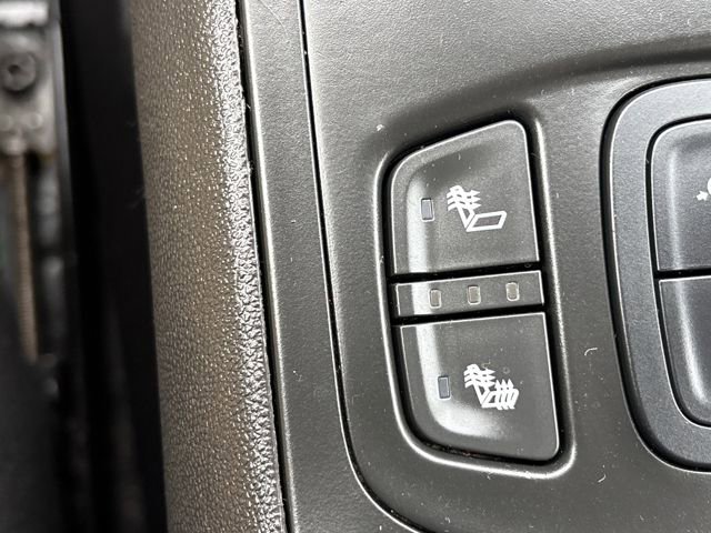 Used 2023 GMC Terrain SLE w/ Driver Convenience Package image 18