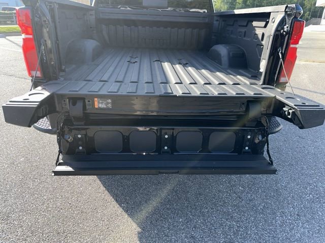 Used 2024 Chevrolet Silverado 2500 High Country w/ High Country Premium Package image 7