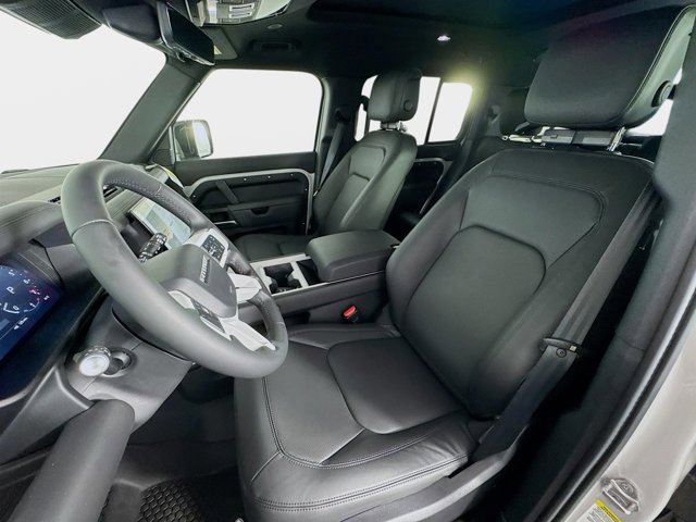 New 2026 Land Rover Defender 130 X-Dynamic SE image 11