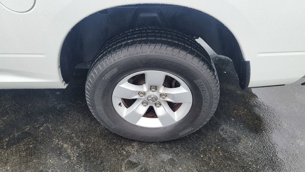 Used 2021 RAM 1500 Classic SLT AWD/4WD image 8