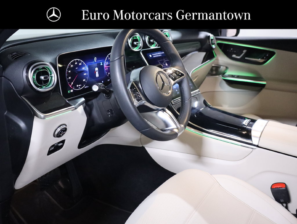 Used 2026 Mercedes-Benz GLC 300 4MATIC image 32