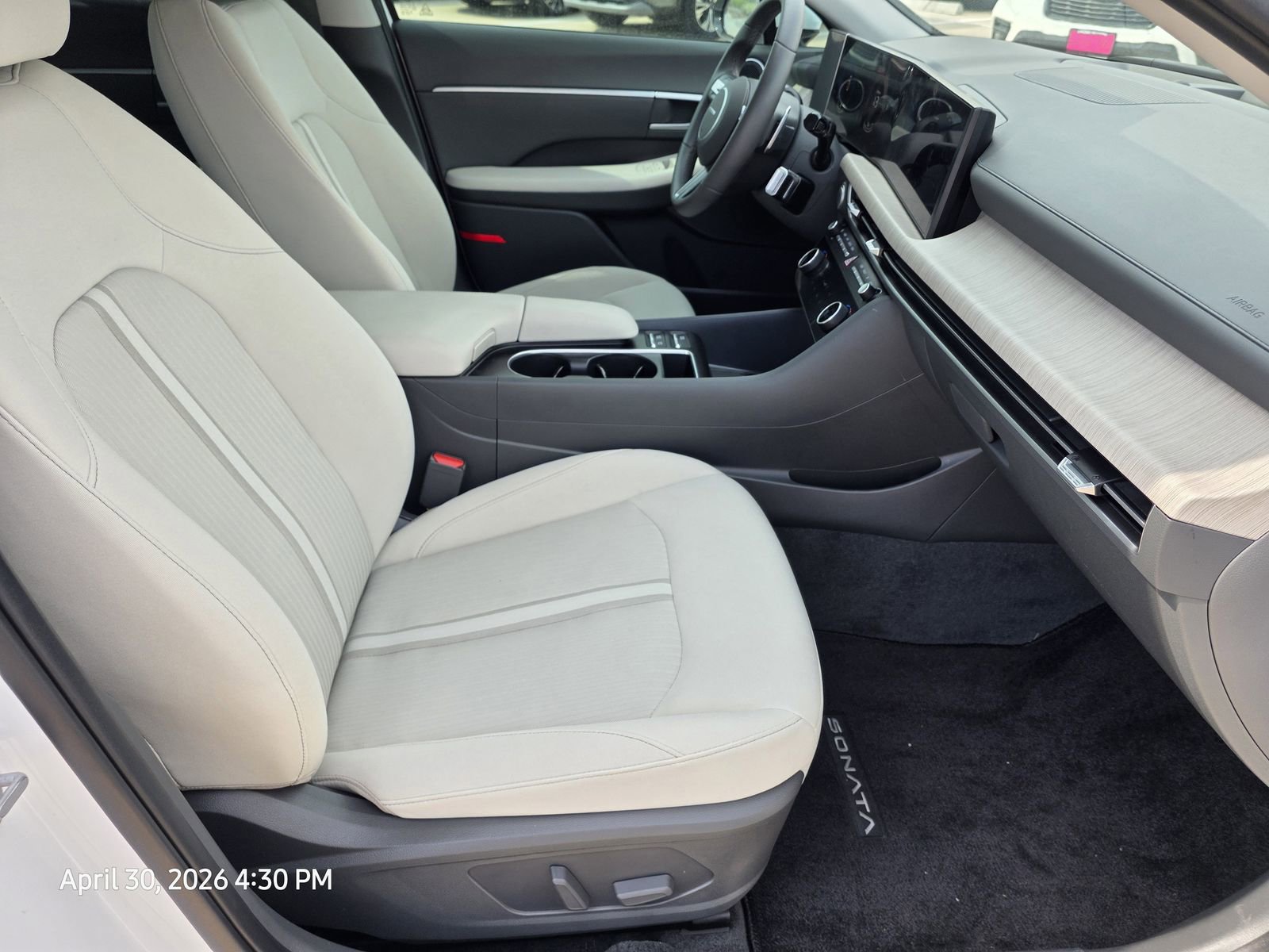 Used 2025 Hyundai Sonata SEL FWD image 12