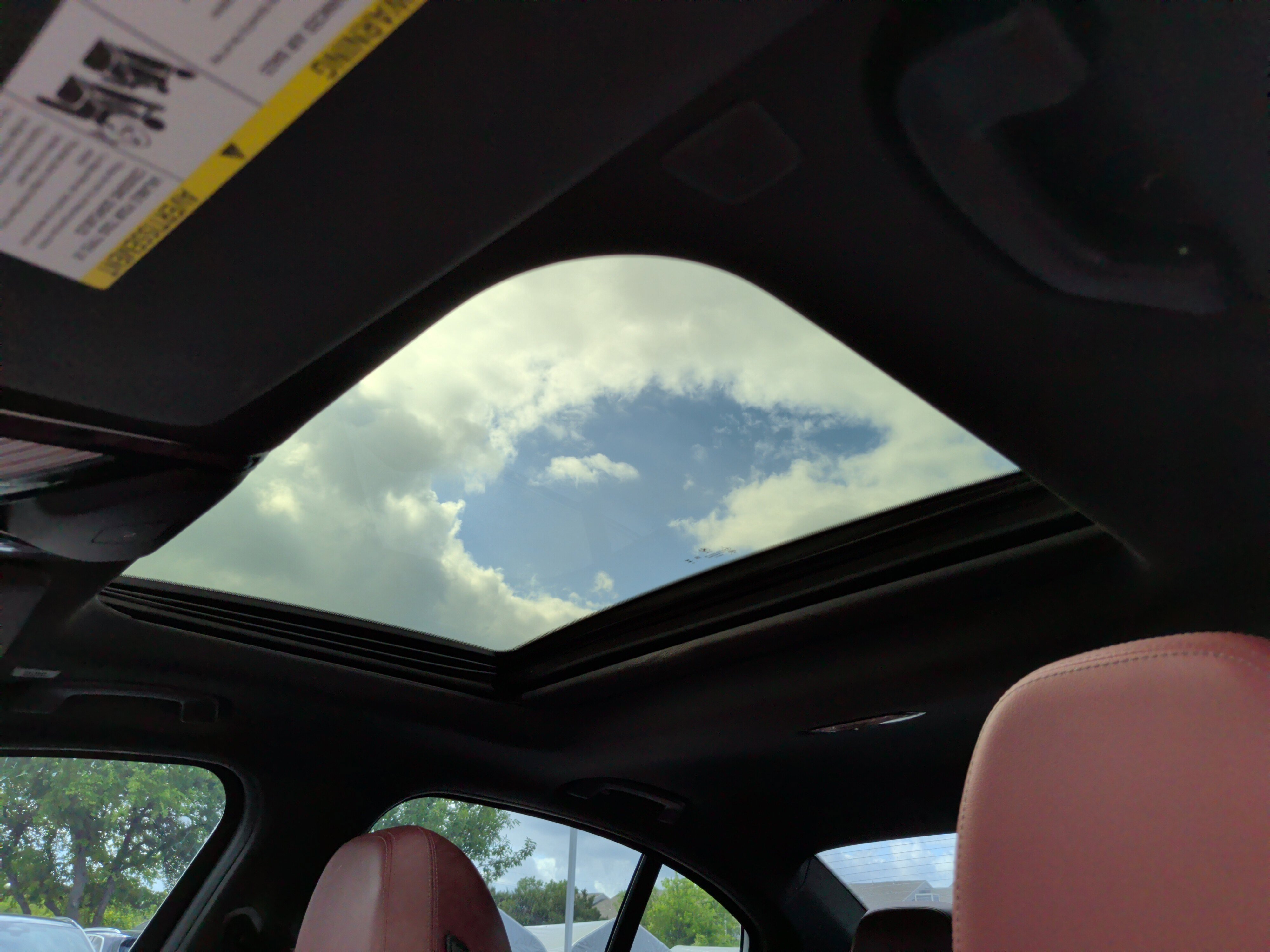 Certified 2024 BMW 330i Sedan w/ M Sport Package image 28