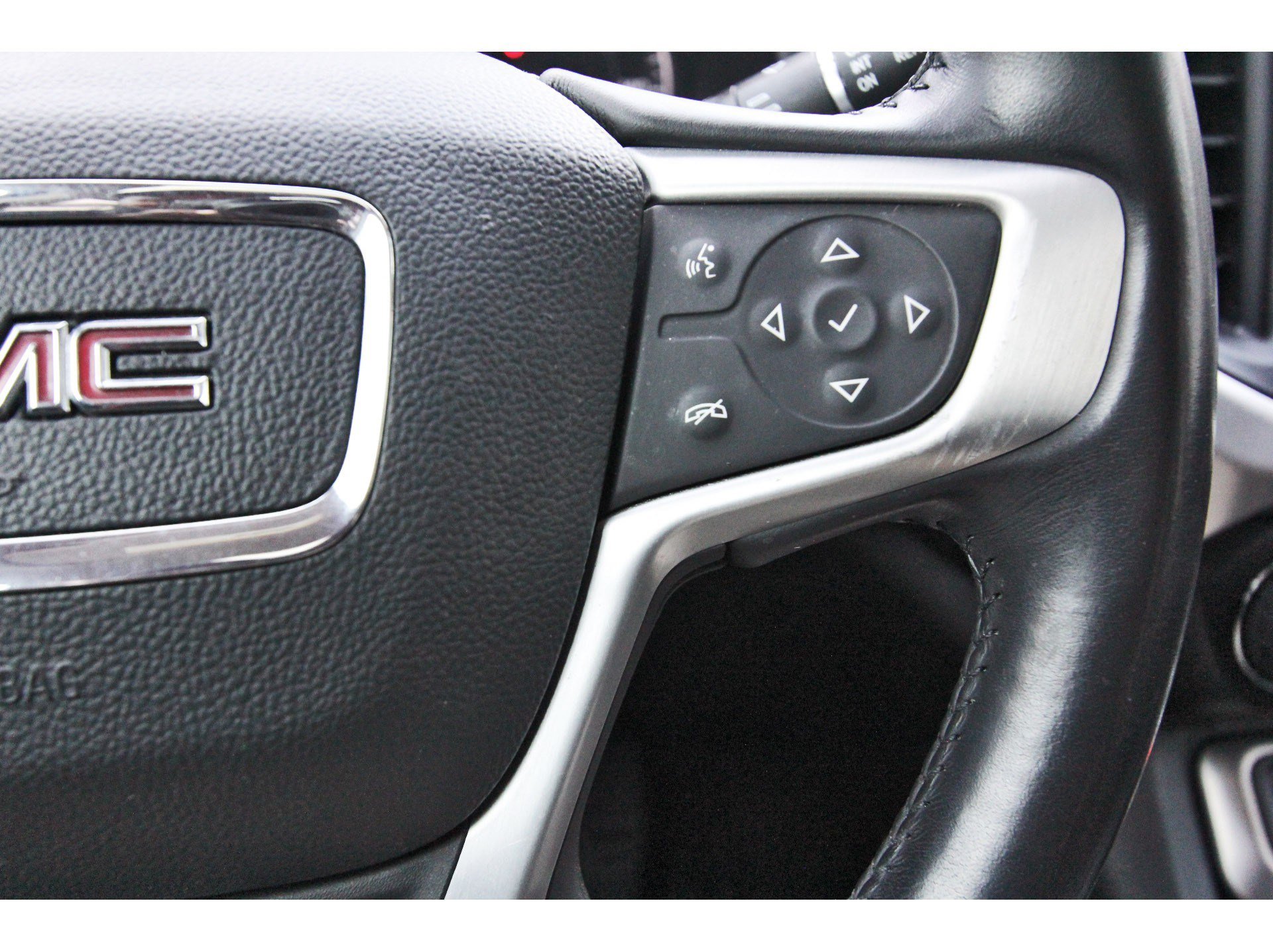 Used 2021 GMC Acadia SLT w/ Elevation Edition FWD image 20