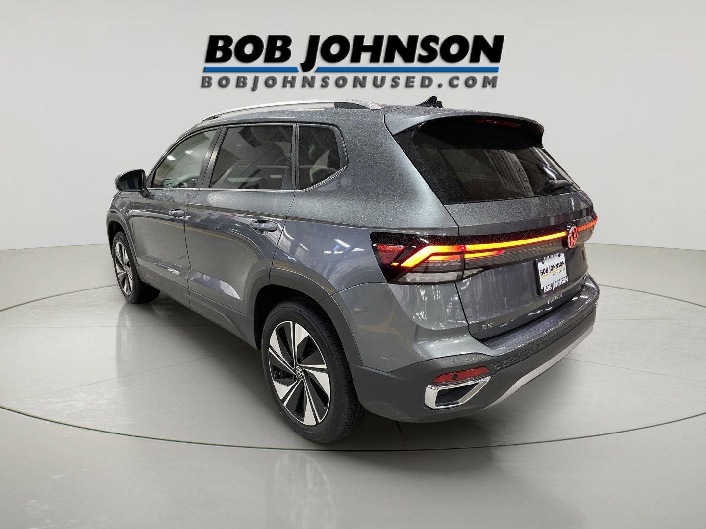 Used 2025 Volkswagen Taos SE image 5