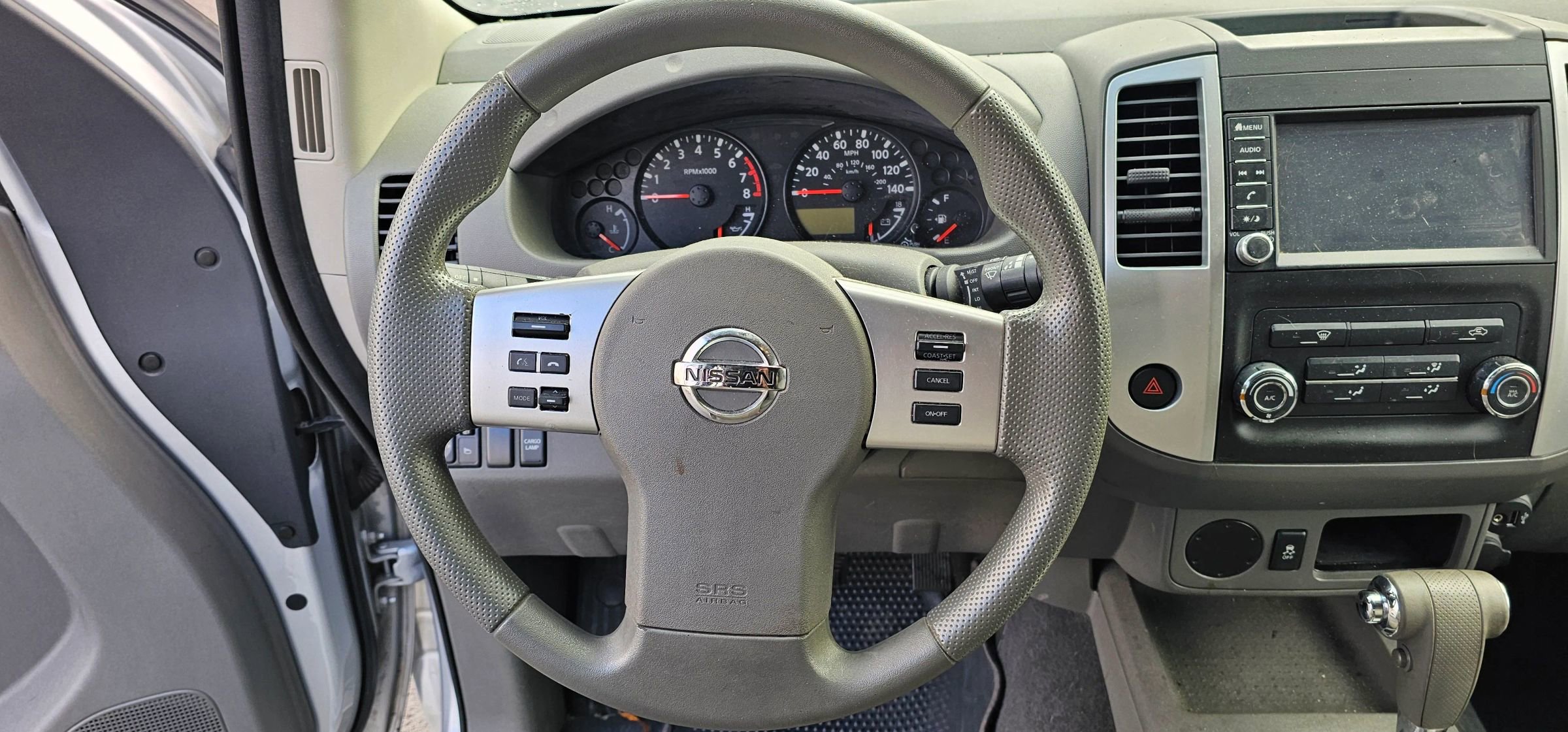 Used 2019 Nissan Frontier SV image 9