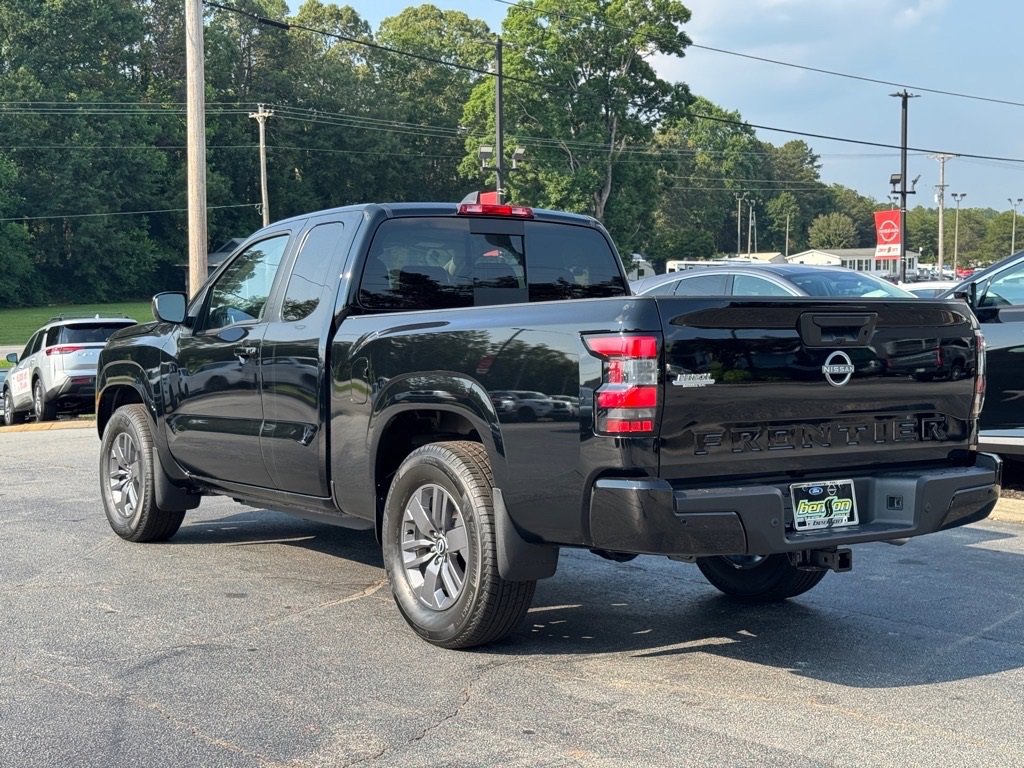 New 2025 Nissan Frontier SV w/ SV Convenience Package image 5