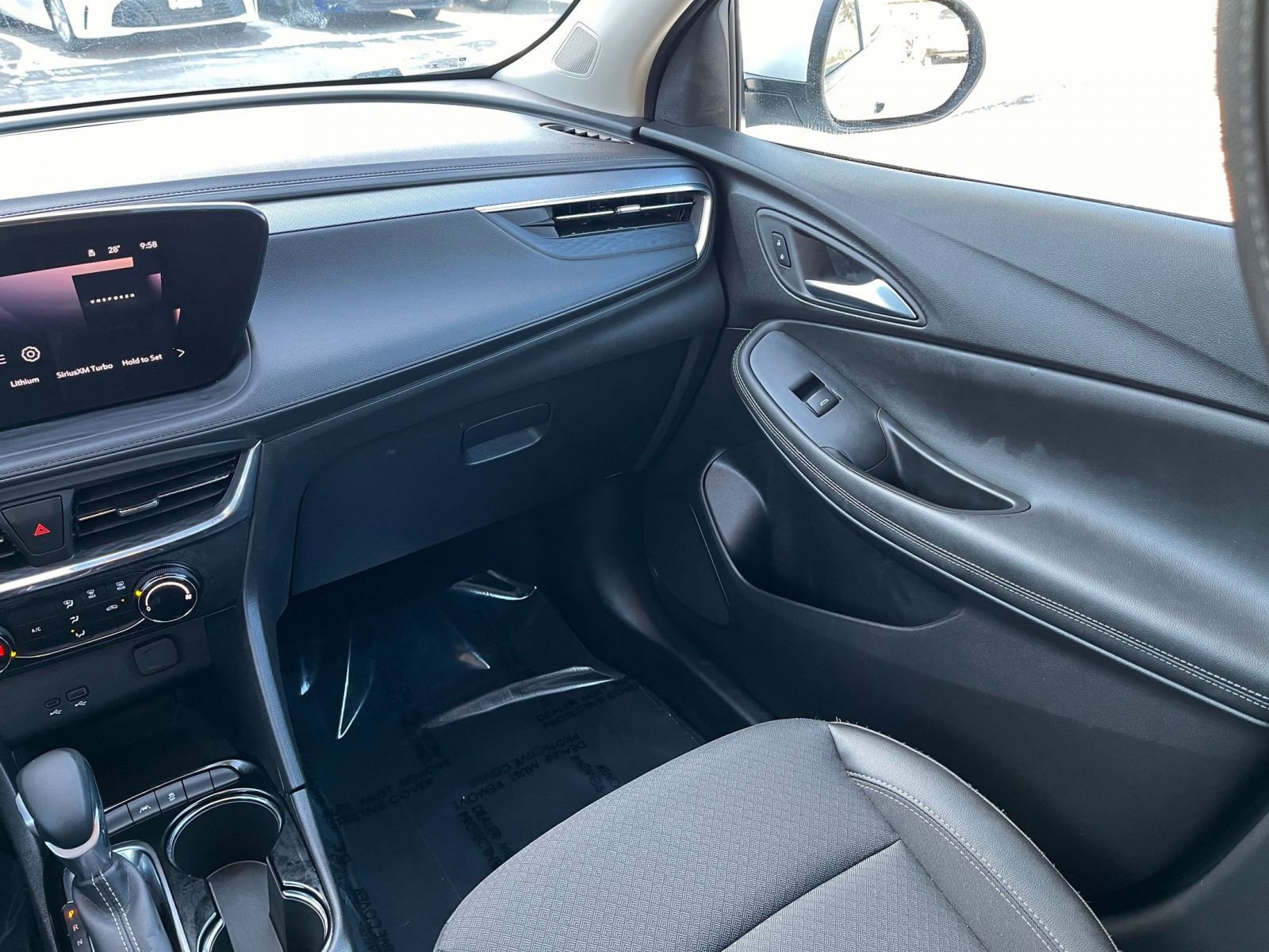 Used 2025 Buick Encore GX Preferred image 31