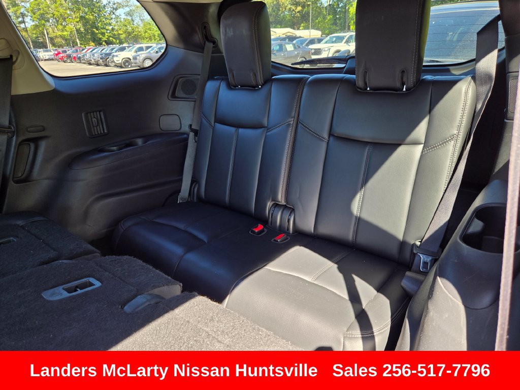 Used 2017 Nissan Pathfinder SL w/ SL Premium Package FWD image 6