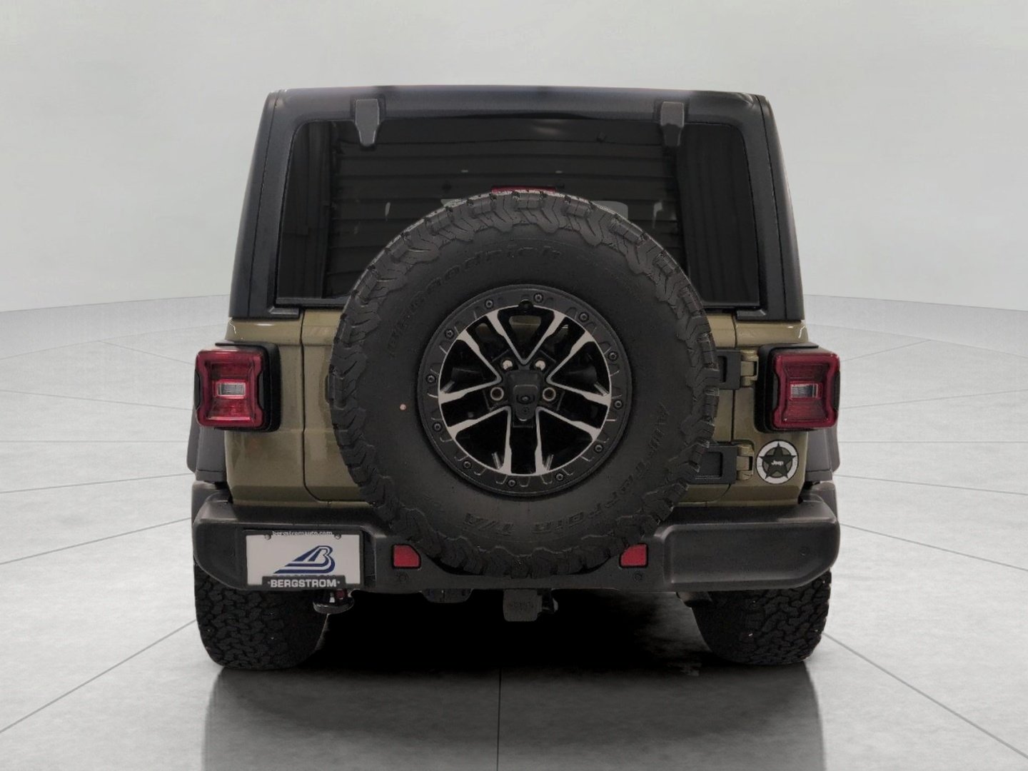 Used 2025 Jeep Wrangler Sport AWD/4WD image 24