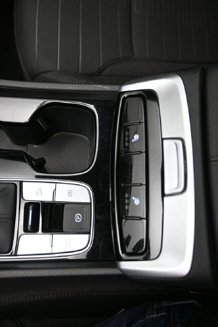 Used 2024 Hyundai Santa Cruz SEL w/ Activity Package FWD image 27