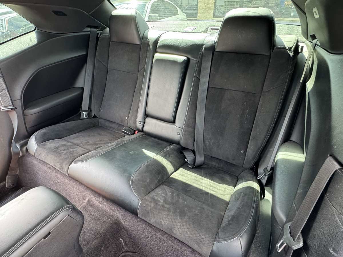 Used 2016 Dodge Challenger R/T Scat Pack w/ Leather Interior Group image 35