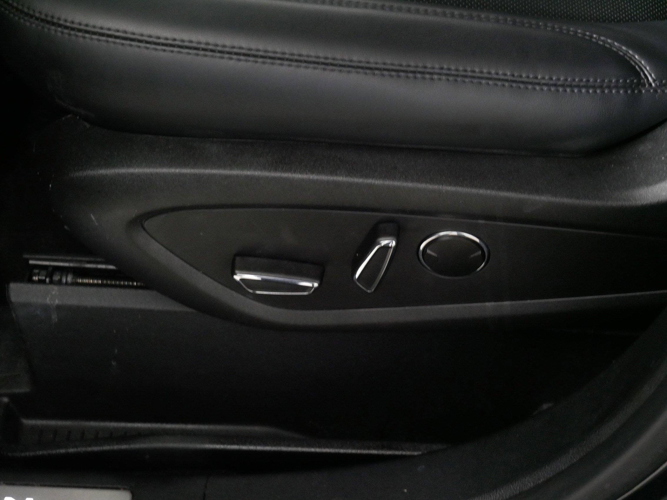 Used 2023 Lincoln Nautilus Reserve w/ Equipment Group 201A image 20