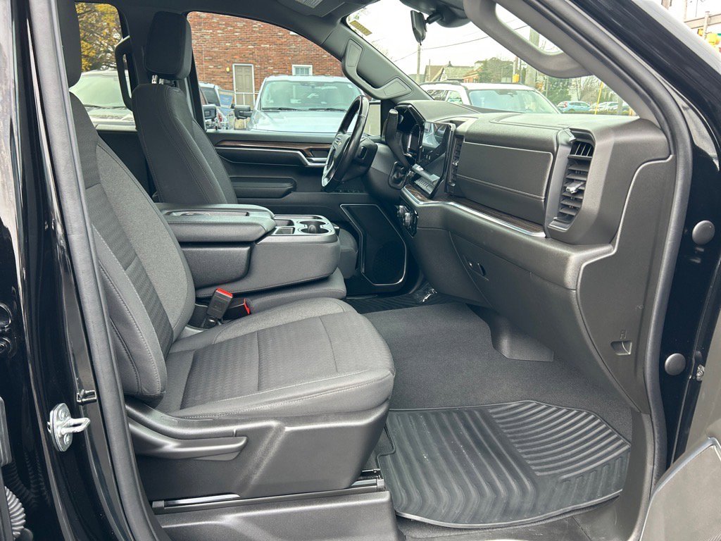 Used 2022 Chevrolet Silverado 1500 LT image 18