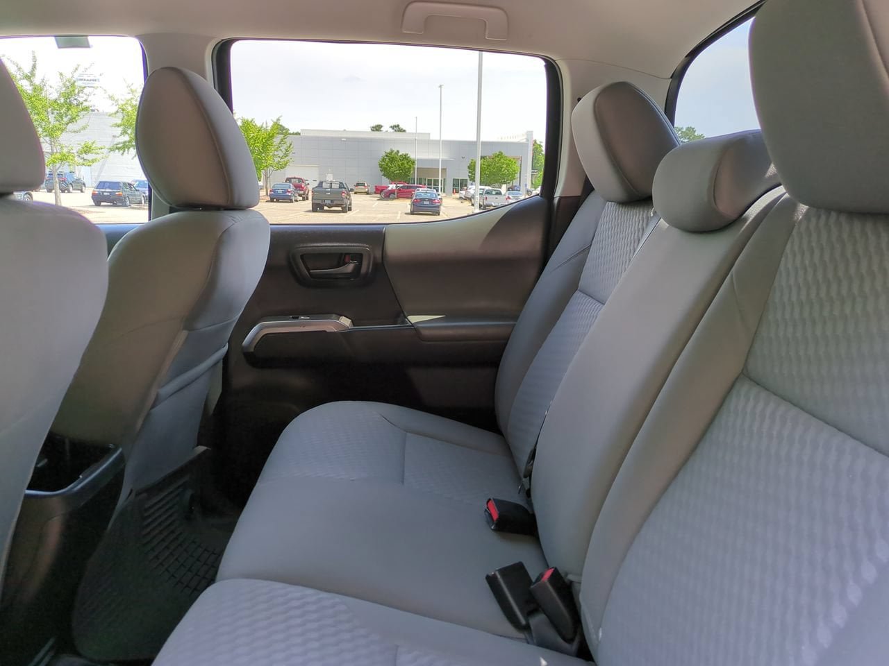 Used 2023 Toyota Tacoma SR5 w/ Technology Package AWD/4WD image 14
