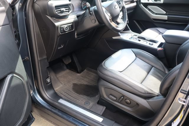 Certified 2024 Ford Explorer Limited w/ Limited Technology Package AWD/4WD image 17