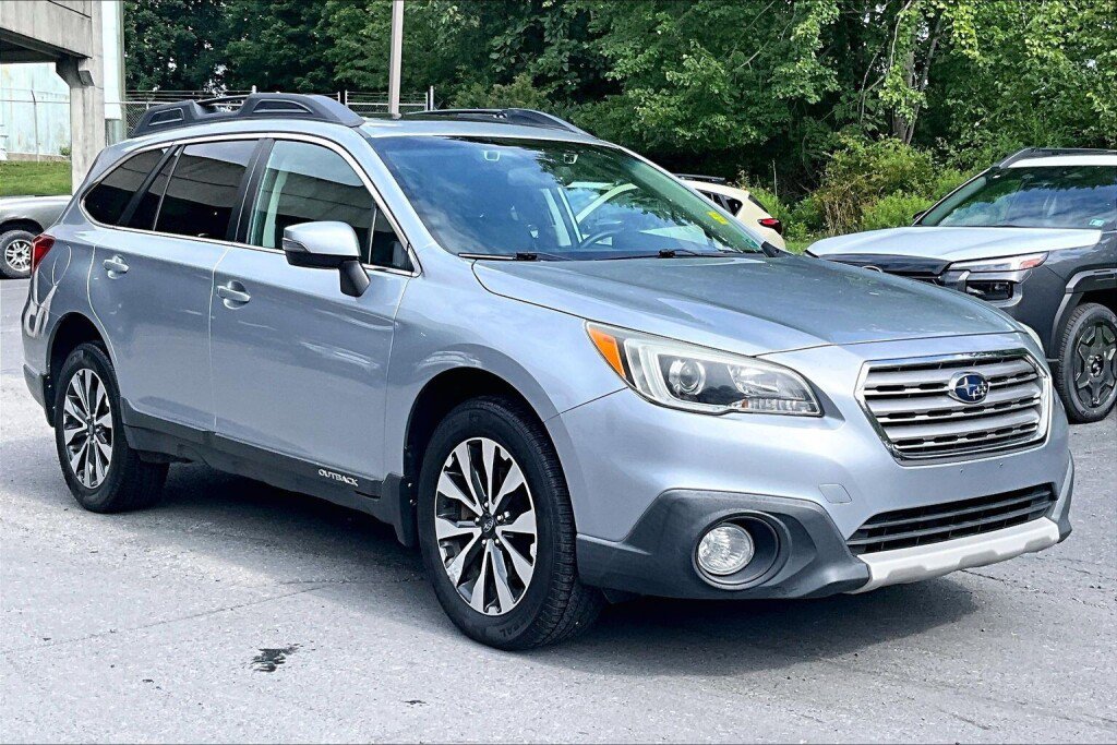 Used 2015 Subaru Outback 2.5i Limited AWD/4WD image 19