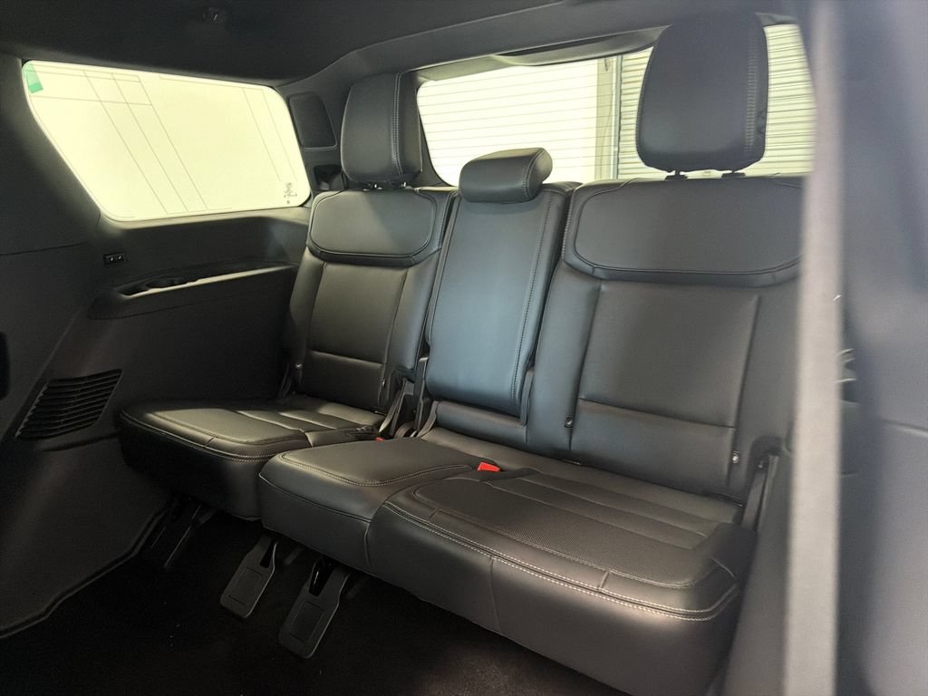New 2027 Ford Expedition Platinum w/ Stealth Performance Package AWD/4WD image 14