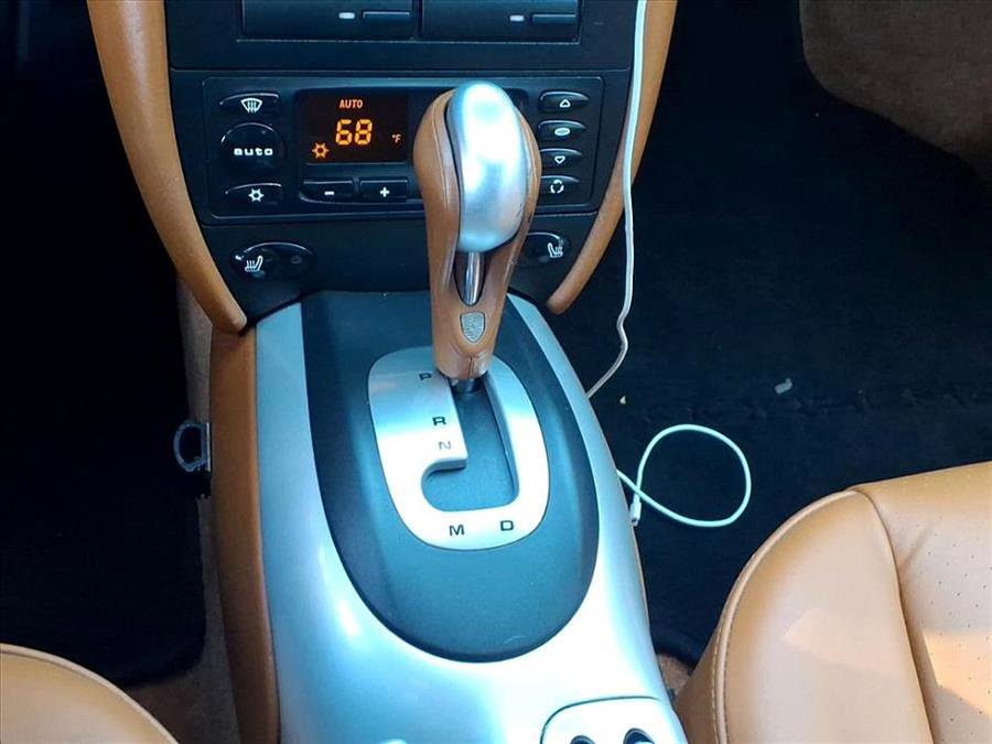 Used 2001 Porsche 911 Cabriolet image 28