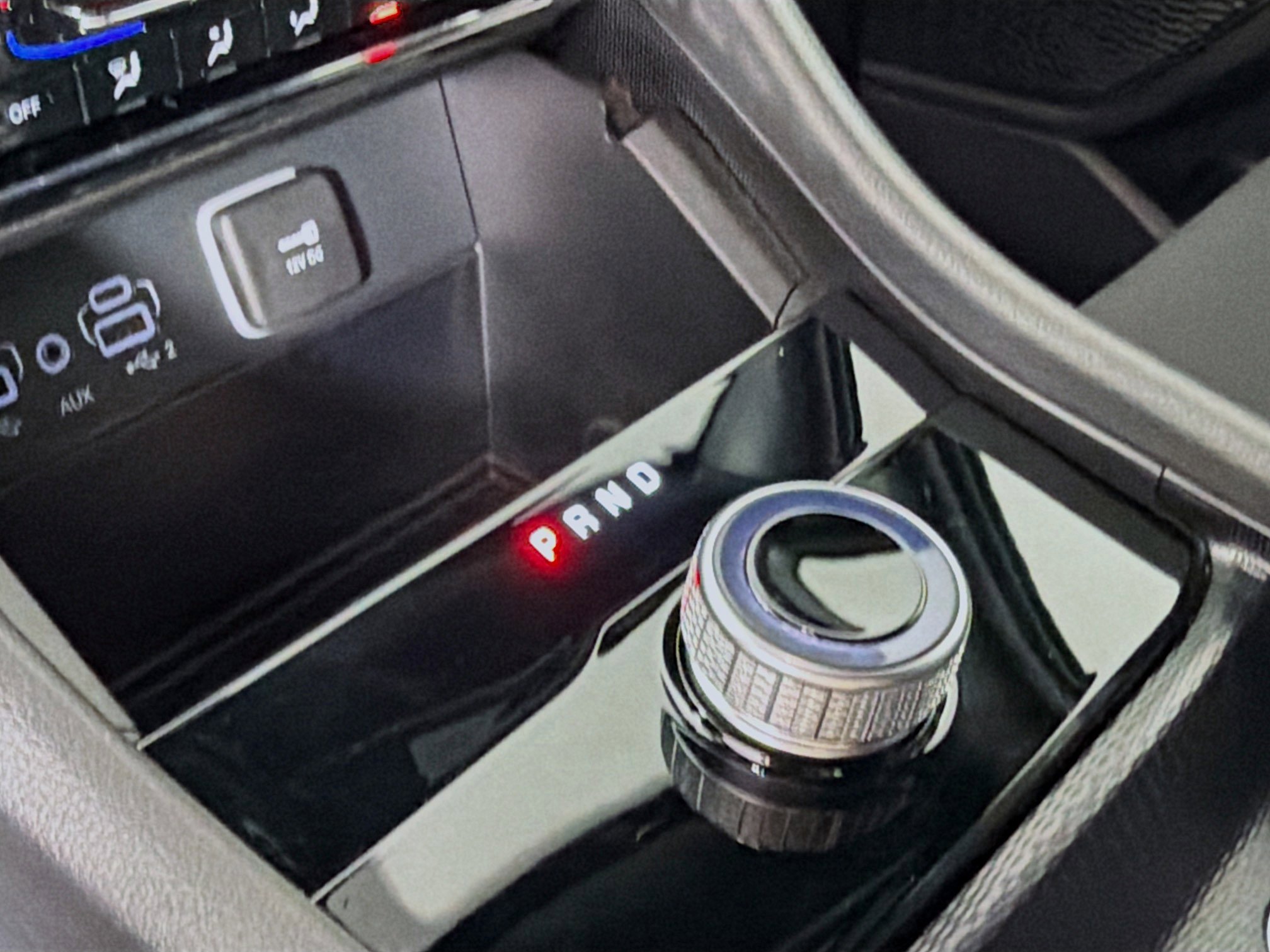 Used 2024 Jeep Grand Cherokee Laredo image 18