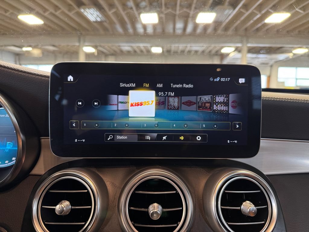 Used 2023 Mercedes-Benz GLC 300 4MATIC Coupe image 17
