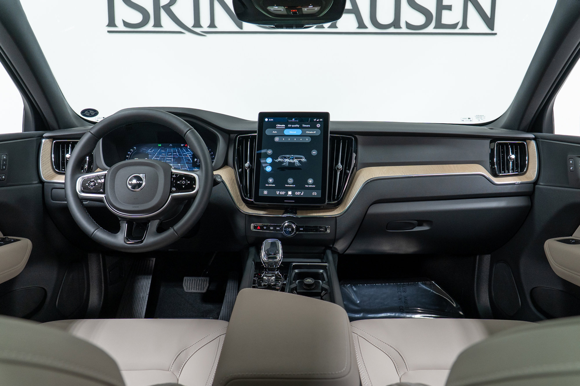 New 2026 Volvo XC60 B5 Plus w/ Climate Package image 15