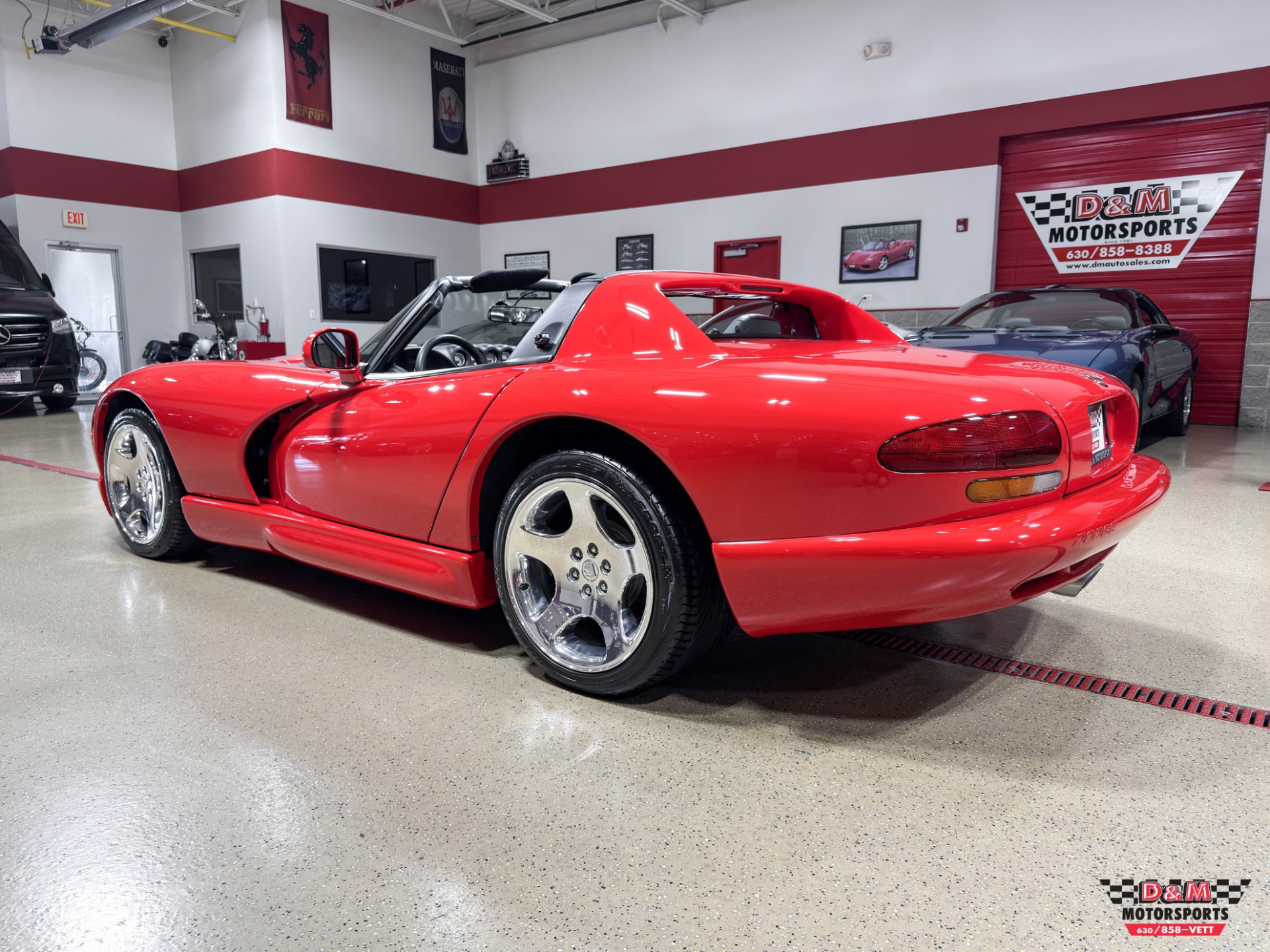 Used 2000 Dodge Viper RT/10 RWD image 3