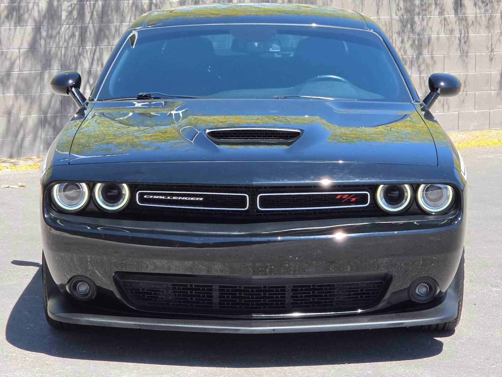 Used 2022 Dodge Challenger R/T RWD image 4