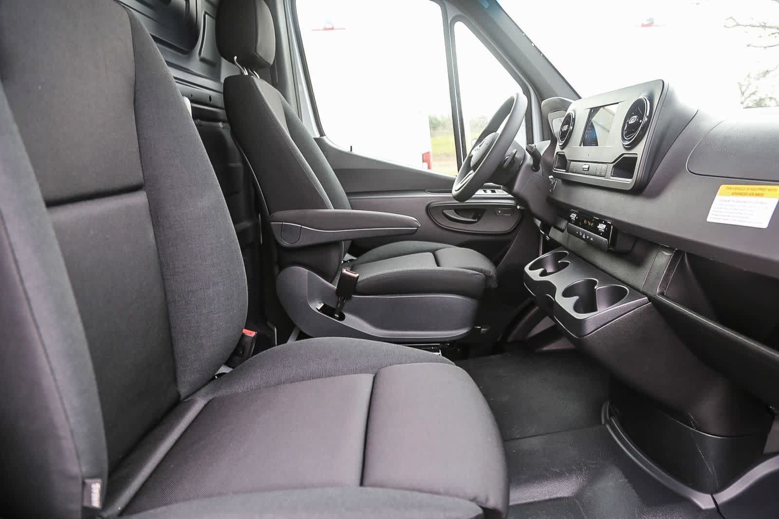 New 2024 Mercedes-Benz Sprinter 2500 image 16
