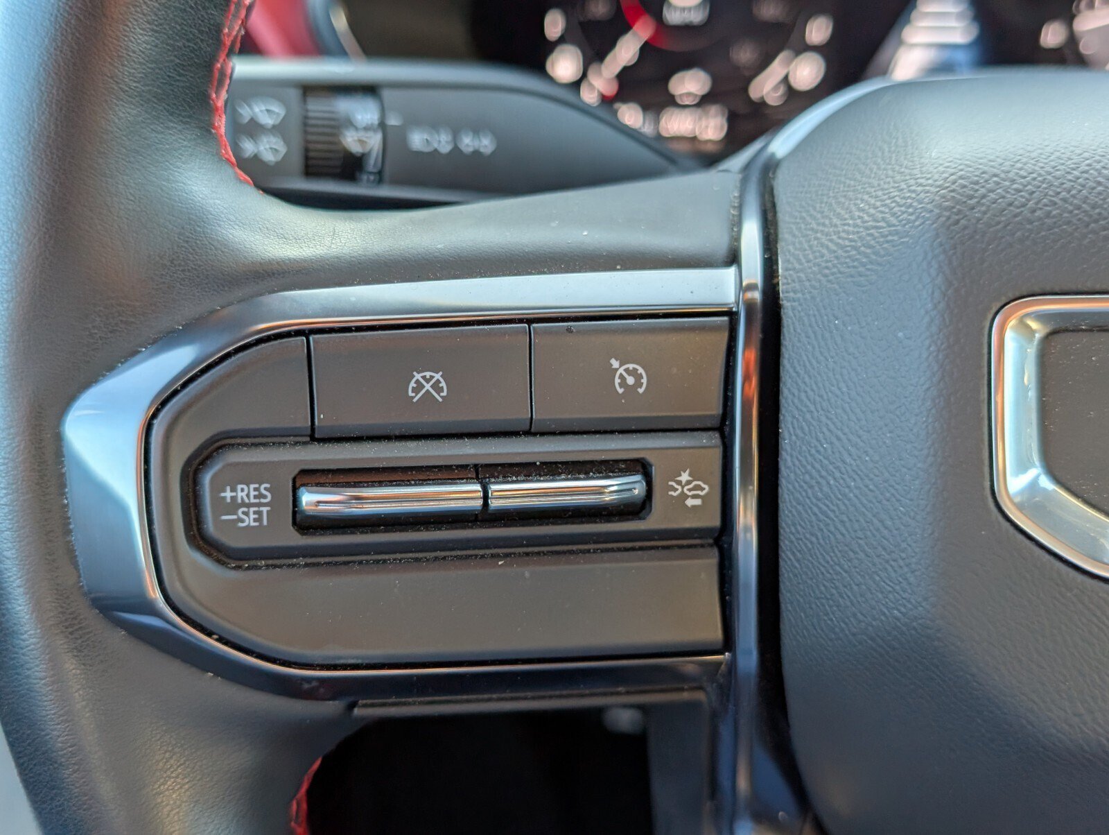 Used 2025 GMC Canyon AT4 w/ AT4X Package AWD/4WD image 29