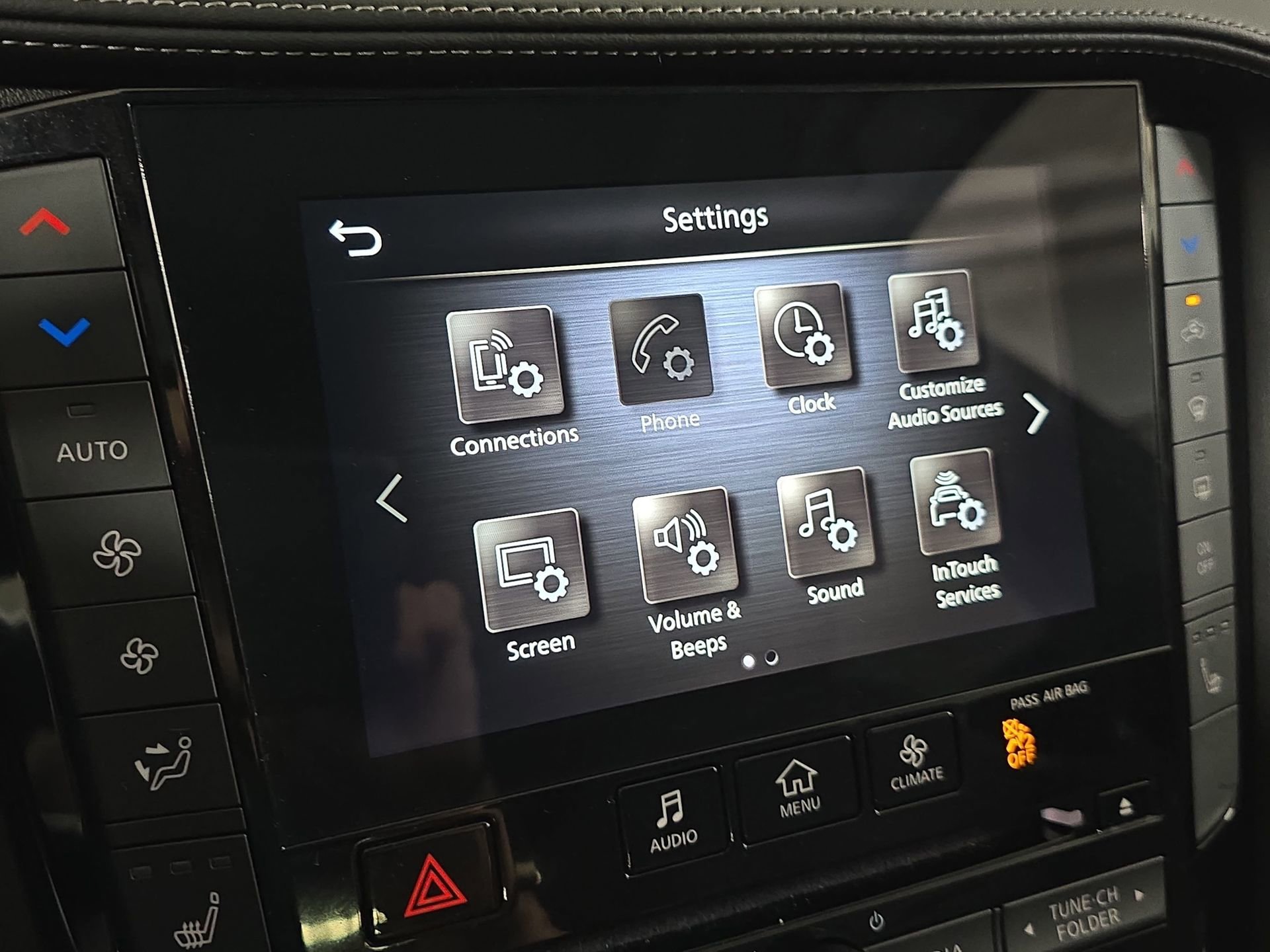 Certified 2025 INFINITI QX50 Luxe w/ Cargo Package image 24