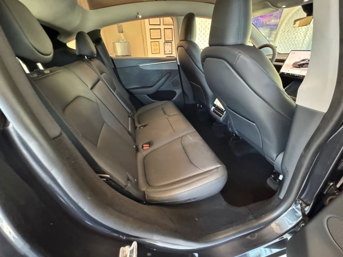 Used 2026 Tesla Model Y AWD image 14