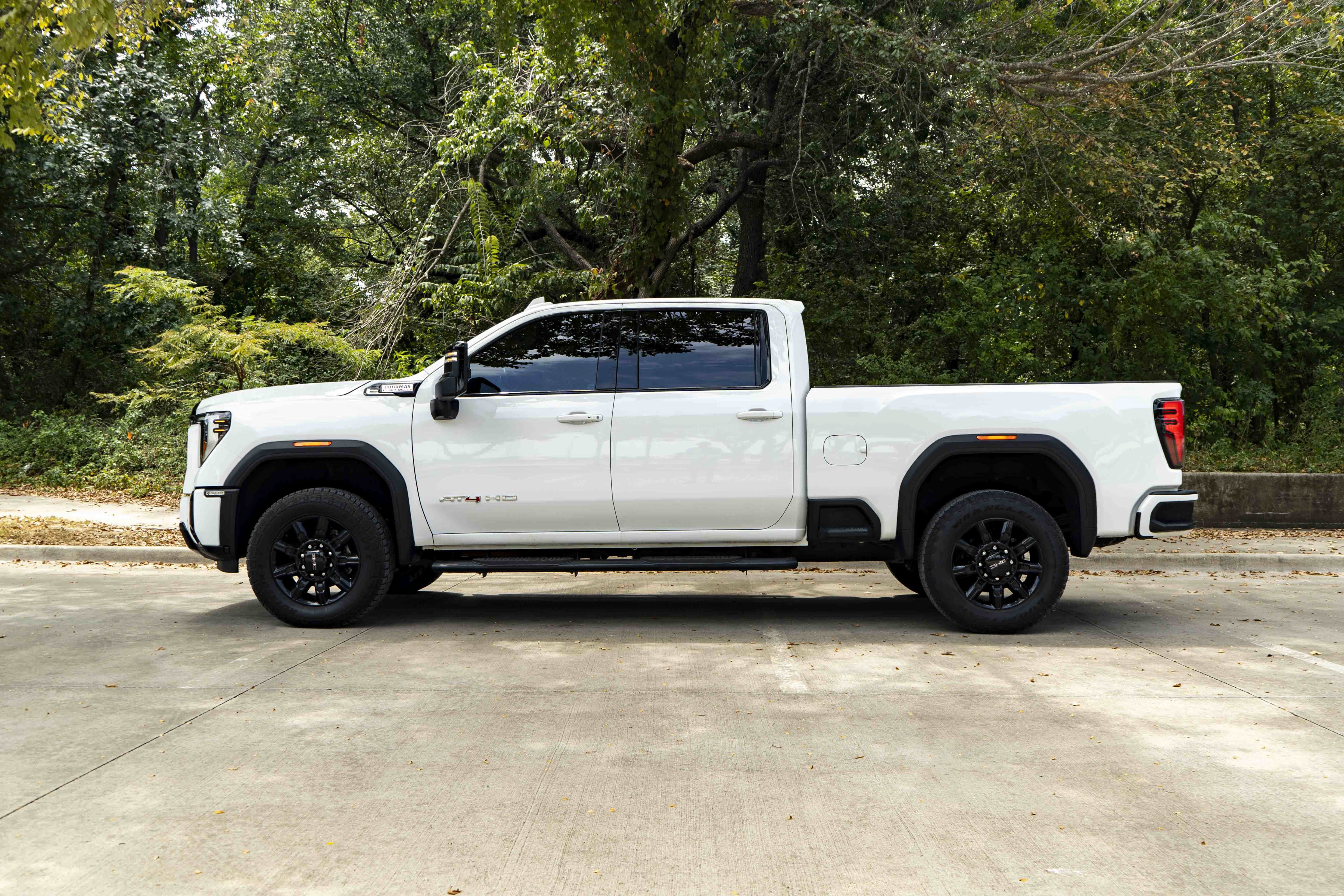 Used 2025 GMC Sierra 2500 AT4 AWD/4WD image 6