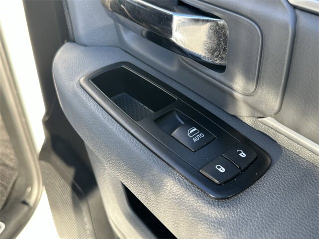 Used 2015 RAM 1500 Big Horn image 34
