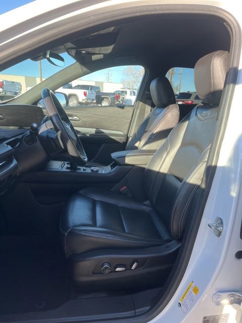 Used 2024 Cadillac XT4 Premium Luxury AWD/4WD image 30
