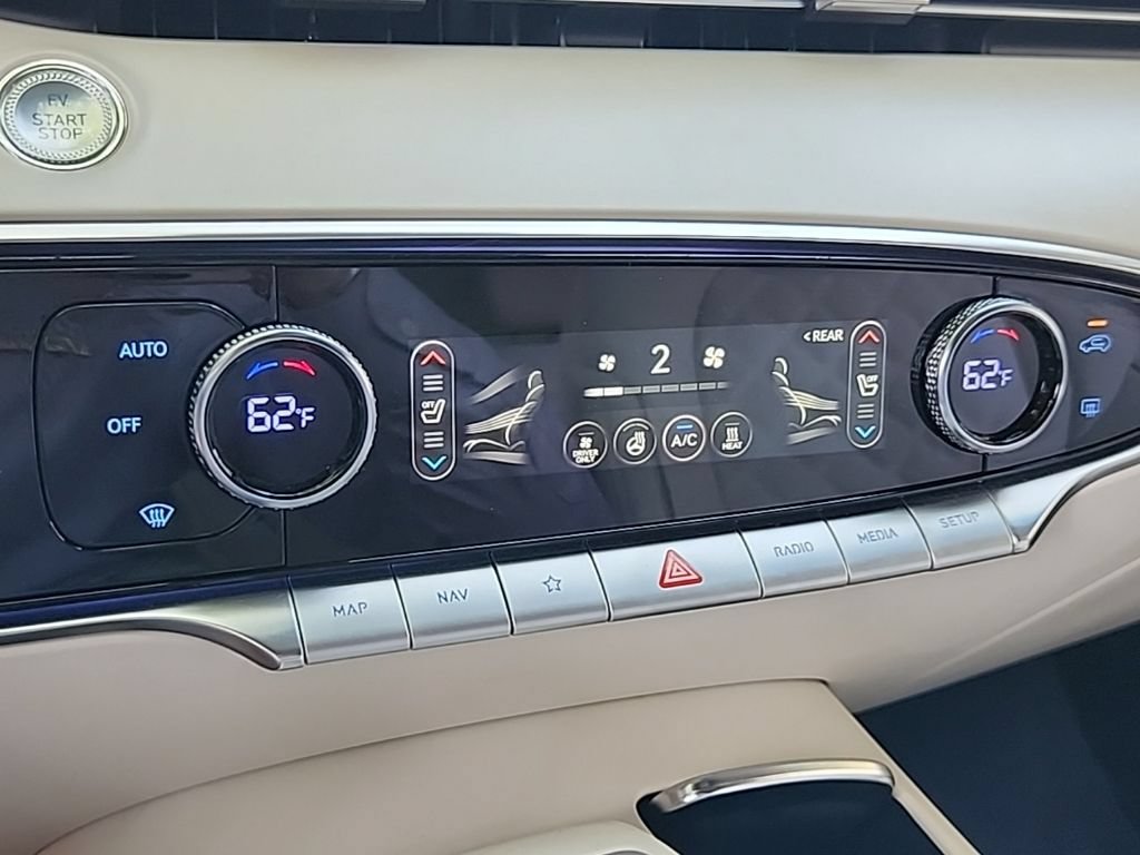 Used 2025 Genesis Electrified GV70 w/ Prestige Package AWD/4WD image 20