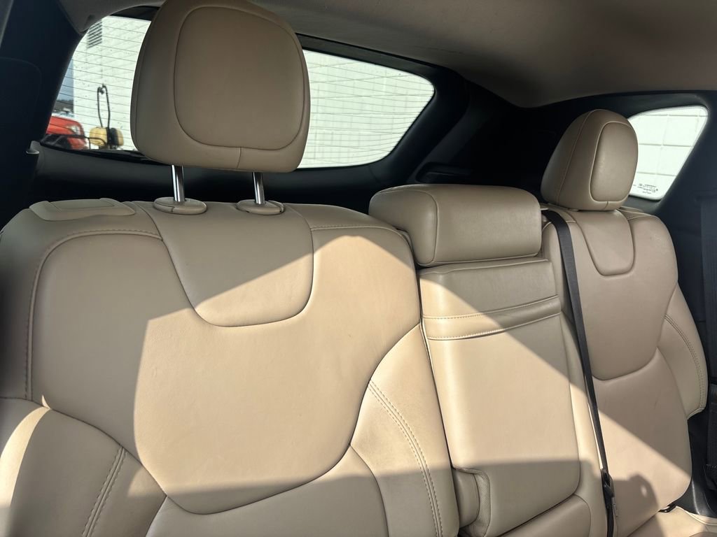 Used 2016 Jeep Cherokee Limited image 27