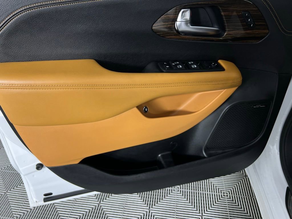 Used 2022 Chrysler Pacifica Pinnacle image 27