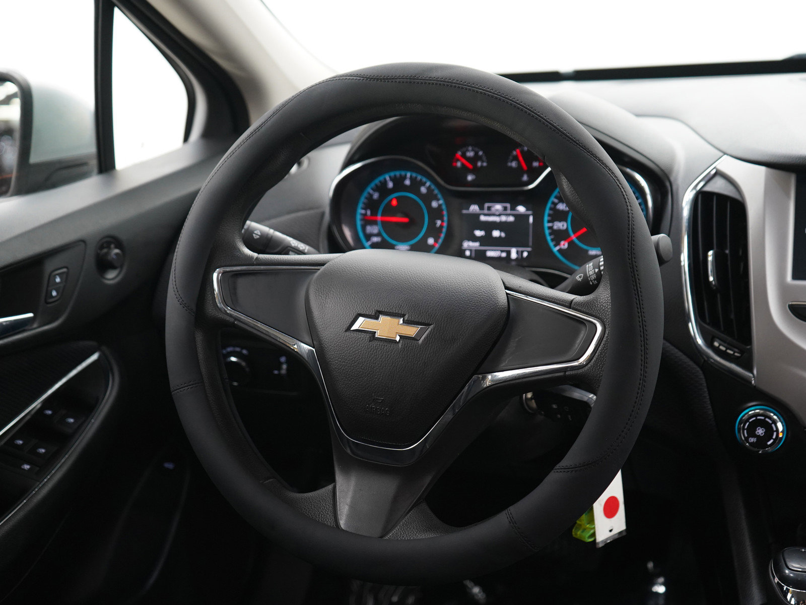 Used 2016 Chevrolet Cruze LS FWD image 14