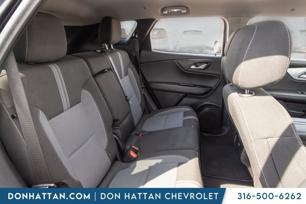 Used 2025 Chevrolet Blazer LT FWD image 17