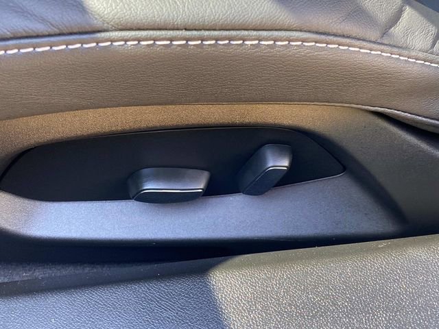 Used 2025 Chevrolet Corvette Stingray Convertible w/ Z51 Performance Package image 13